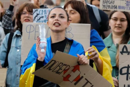 Protesters in Ukrainian cities have welcomed the change of commander-in-chief but continue to call for the return of Mykhailo Fedorov